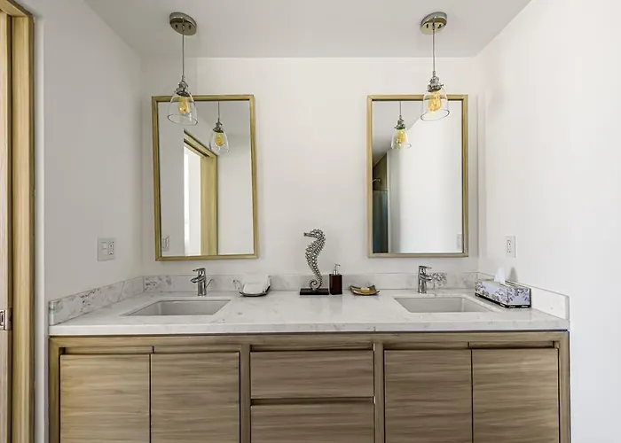 Unit 168- Casa Sangria - Oceanfront - Fully Renovated *